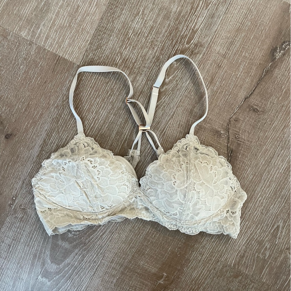 Soft coquette girl Aerie real power wireless plunge bra 36B lace racer back